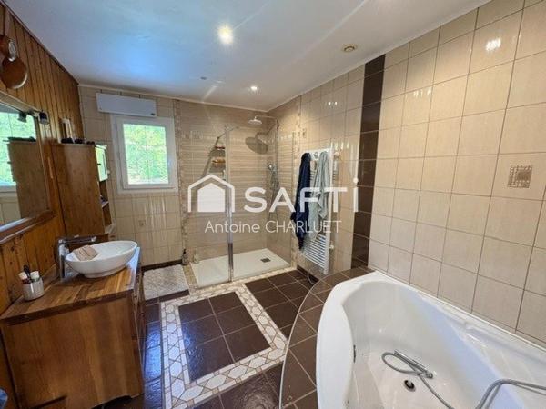 Maison 170m² sans travaux avec piscine - 4 chambres - terrain de 4567m²