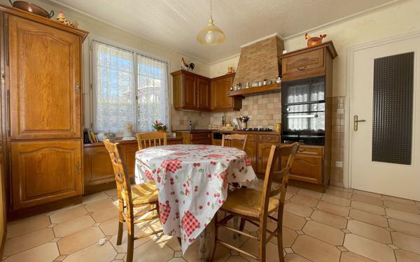 Maison à vendre    6 pièces • 158 m2 Caluire-et-Cuire