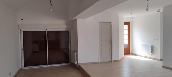 Maison plein pied renovée avec gout à Tours !