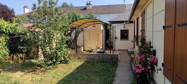 Maison plein pied renovée avec gout à Tours !