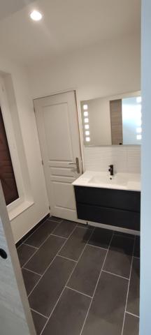 Maison plein pied renovée avec gout à Tours !
