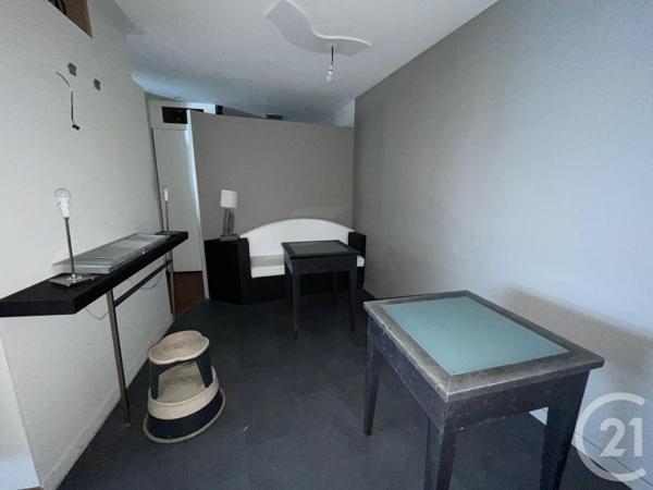 Immeuble à vendre  239 m2 PARTHENAY - 79