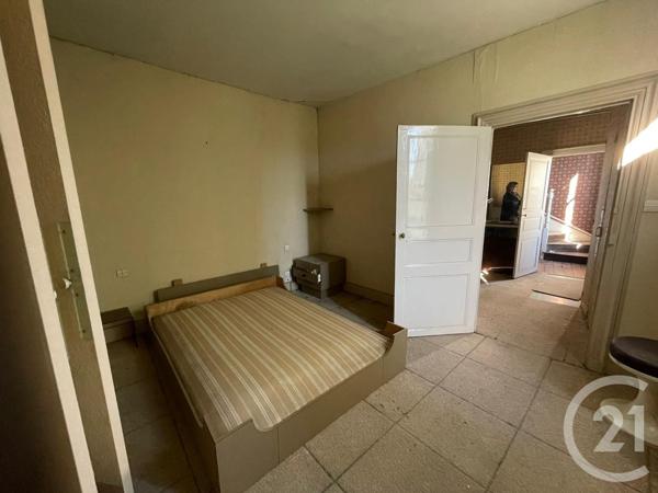 Immeuble à vendre  239 m2 PARTHENAY - 79