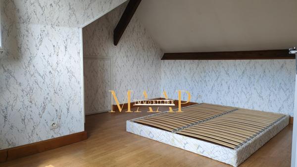 Maison,2 chambres,garage sur terrain clos de plus de 600m2