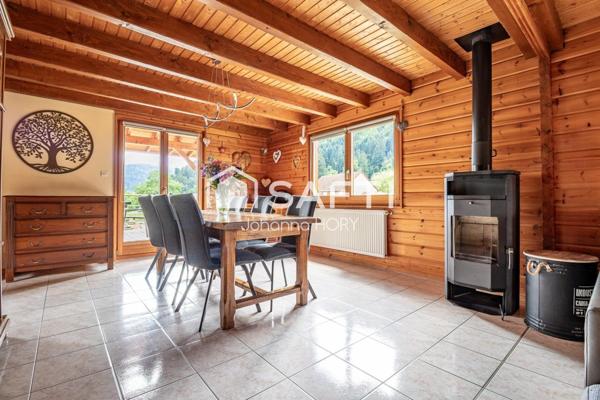 Coup de cœur assuré pour ce magnifique chalet de 90m2 des années 2000