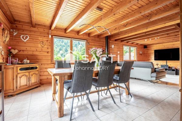 Coup de cœur assuré pour ce magnifique chalet de 90m2 des années 2000