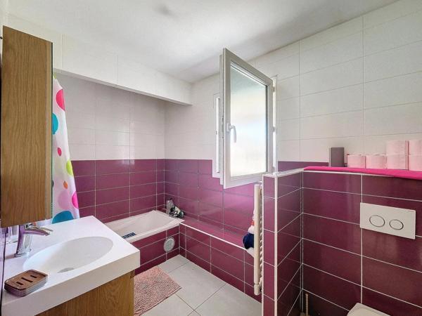 Maison traditionnelle aux beaux espaces