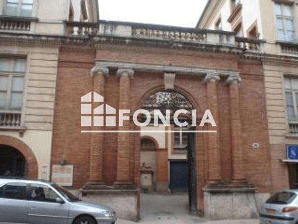 Location Studio 37.29 m² - 11 RUE DE L'HOTEL DE VILLE Montauban 82000