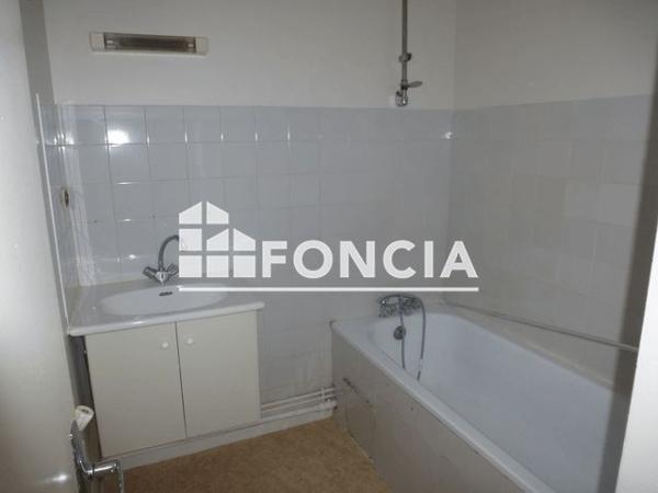 Location Studio 37.29 m² - 11 RUE DE L'HOTEL DE VILLE Montauban 82000