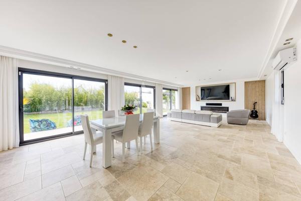 Maison Pontault Combault 6 pièce(s) 204.4 m2