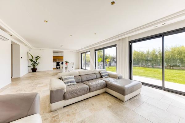 Maison Pontault Combault 6 pièce(s) 204.4 m2