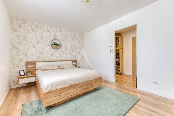 Maison Pontault Combault 6 pièce(s) 204.4 m2