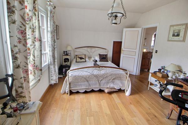 Maison Triel Sur Seine 5 pièce(s) 130 m2 €420 000 ** - Référence 1080