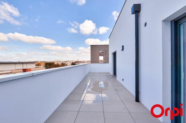 Appartement à louer    2 pièces • 45,20 m2 Décines-Charpieu