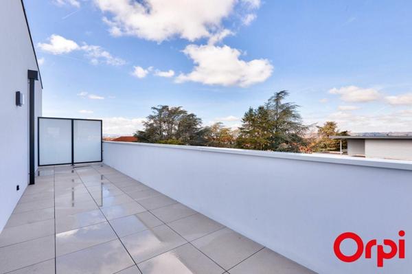 Appartement à louer    2 pièces • 45,20 m2 Décines-Charpieu