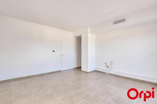 Appartement à louer    2 pièces • 45,20 m2 Décines-Charpieu