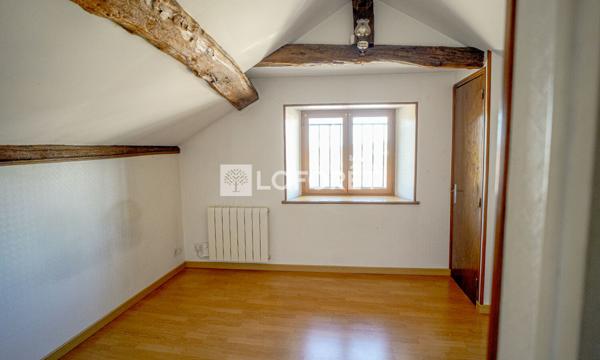 Achat immeuble Bourg-Sainte-Marie - 39 pièce(s) - 1130 m² - 325 500 €