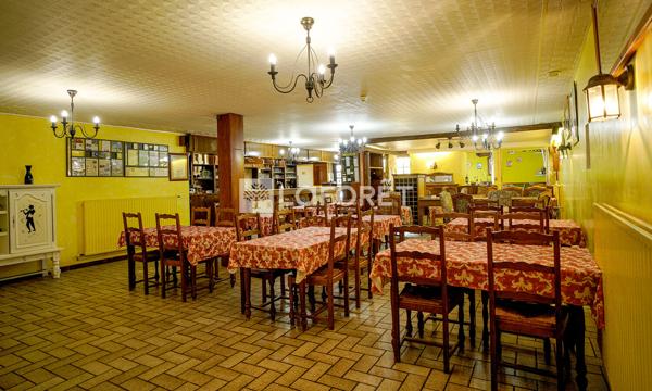 Achat immeuble Bourg-Sainte-Marie - 39 pièce(s) - 1130 m² - 325 500 €