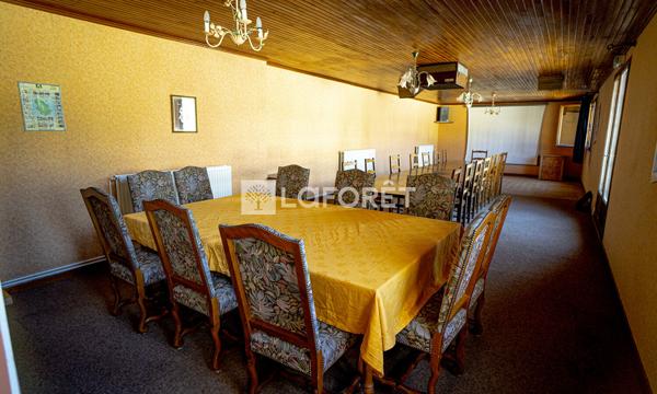 Achat immeuble Bourg-Sainte-Marie - 39 pièce(s) - 1130 m² - 325 500 €