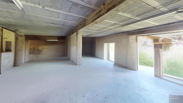 Saint-Pierre-le-Vieux (71520) Maison dans le Maconnais avec dépendance et grand jardin au calme