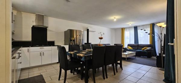 Maison de plain-pied, 80 m² habitables, 3 chambres, terrain de 976 m²