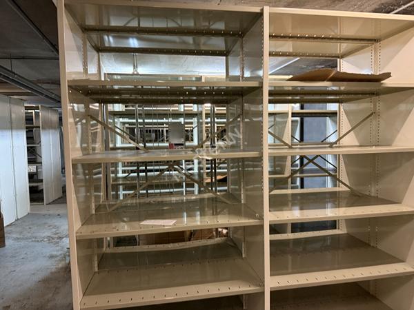 MONTREUIL 7 CHEMINS, LOCAL COMMERCIAL VENDU LOUE AVEC UN PARKING. IDEAL INVESTISSEUR