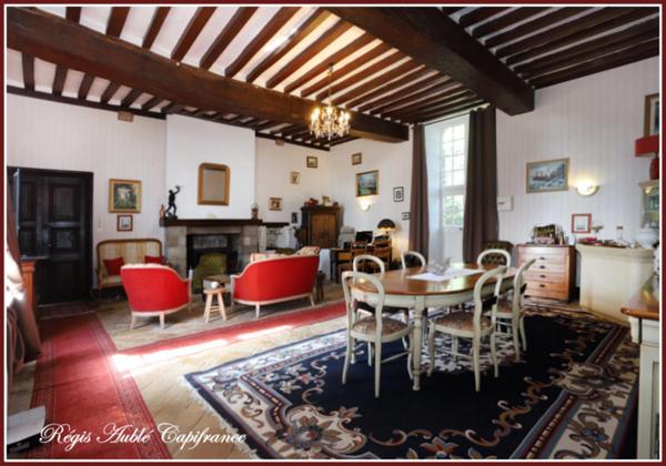 Dpt Ille et Vilaine (35), à vendre CHERRUEIX Propriété de 20 pièces sur 4 hectares.