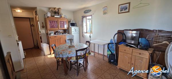 Appartement à Saint-Pierre-la-Mer EN REZ DE CHAUSSEE T3 + PARKING