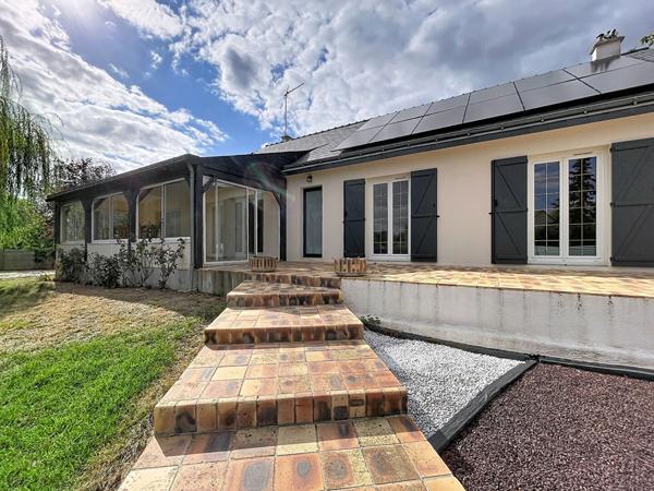 Maison sur sous sol 4 chambres  2000 m² de jardin