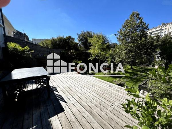 À vendre Maison 7 pièces 200 m² - Bordeaux 33300