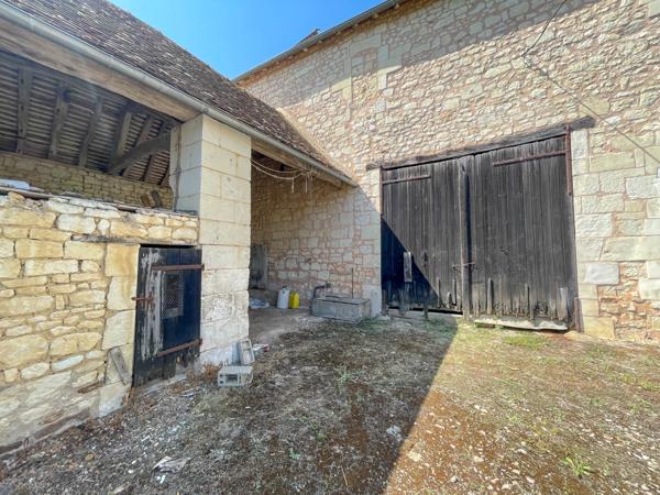 CORPS DE FERME et BELLES DEPENDANCES sur 1,15 hectare