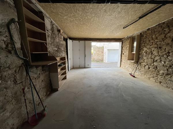 Parking à vendre |  Douarnenez |  Box individuel | 1 pièce | 42 m²