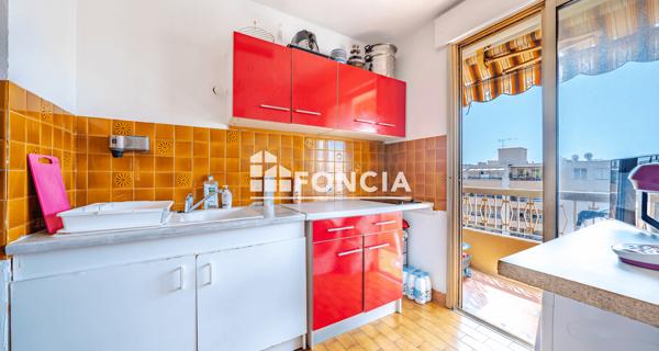 À vendre Studio 31 m² - Saint-laurent-du-var 06700