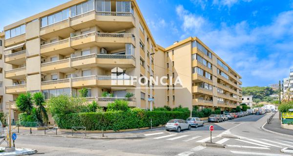 À vendre Studio 31 m² - Saint-laurent-du-var 06700