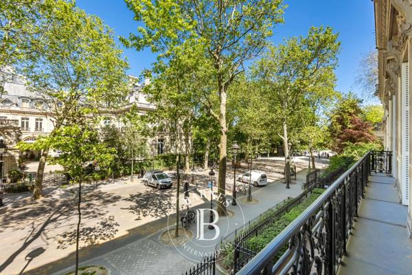 Paris 8ème, Appartement 5 Chambres -  359 m² à vendre
