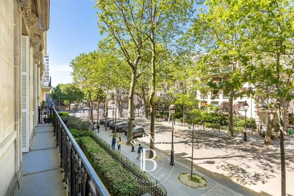 Paris 8ème, Appartement 5 Chambres -  359 m² à vendre