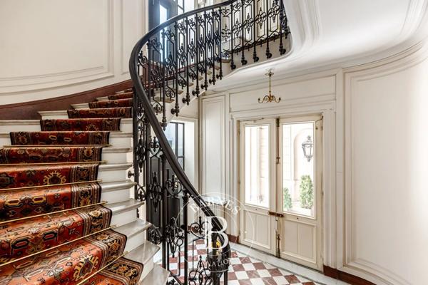 Paris 8ème, Appartement 5 Chambres -  359 m² à vendre