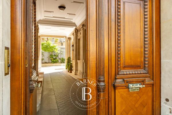 Paris 8ème, Appartement 5 Chambres -  359 m² à vendre