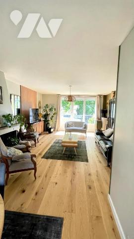 PETIT COURONNE. Maison rénovée et très bien entretenue, à la décoration tendance. 3 Ch