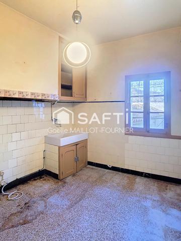 Maison de village avec jardin, cave et garage