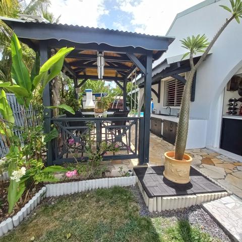 Maison T4 à vendre à Saint-François (971),plain-pied, piscine, pool house, jardin paysagé d'exception