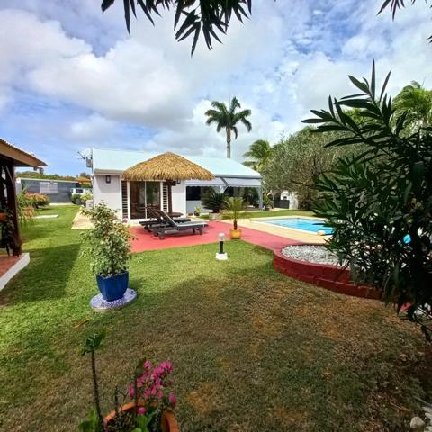 Maison T4 à vendre à Saint-François (971),plain-pied, piscine, pool house, jardin paysagé d'exception