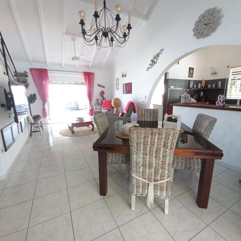 Maison T4 à vendre à Saint-François (971),plain-pied, piscine, pool house, jardin paysagé d'exception
