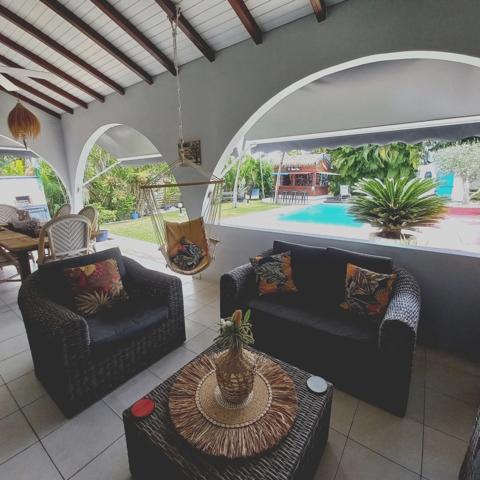Maison T4 à vendre à Saint-François (971),plain-pied, piscine, pool house, jardin paysagé d'exception