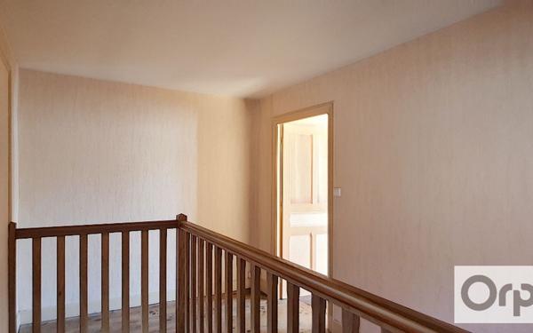 Appartement à louer    3 pièces • 75 m2 Gouzon