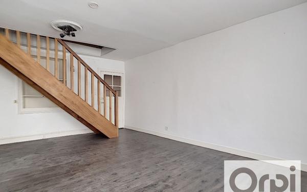 Appartement à louer    3 pièces • 75 m2 Gouzon