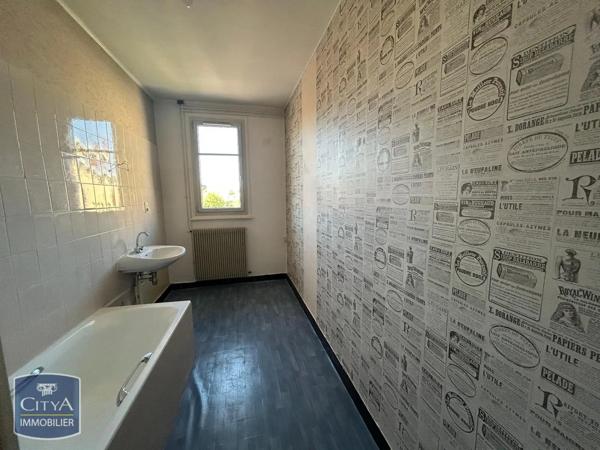 Appartement à louer 4 pièces 81.57m² Bourg-en-Bresse (01000)