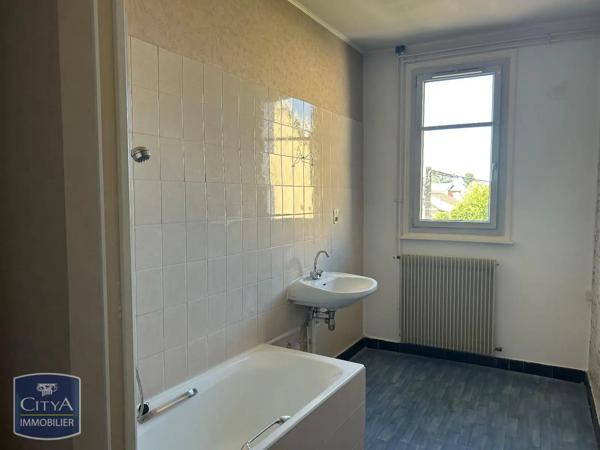 Appartement à louer 4 pièces 81.57m² Bourg-en-Bresse (01000)