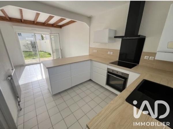 Location maison 5 pièces 96 m² Eysines