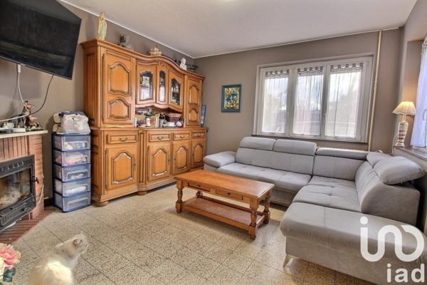 Maison traditionnelle 7 pièces de 95 m² à Flers (61100)